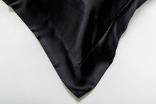 Load image into Gallery viewer, Oxford Mulberry Silk Pillowcase: Black - Artem Luxe