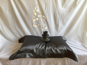 Oxford Mulberry Silk Pillowcase: Grey - Artem Luxe
